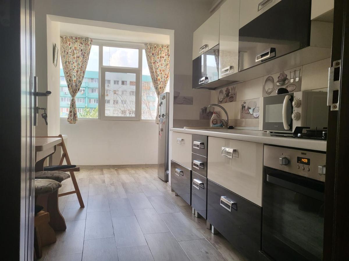 Apartament Cu 3 Camere Chiar In Inima Capitalei Bukarest Eksteriør billede