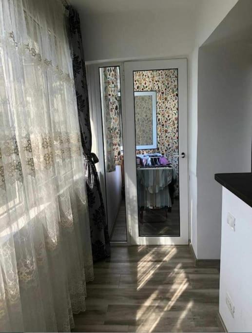 Apartament Cu 3 Camere Chiar In Inima Capitalei Bukarest Eksteriør billede