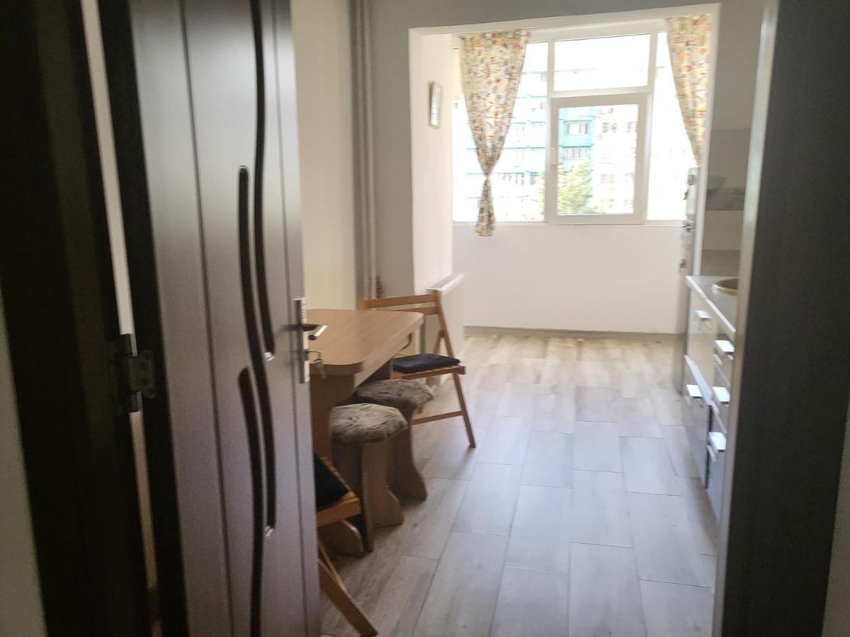 Apartament Cu 3 Camere Chiar In Inima Capitalei Bukarest Eksteriør billede