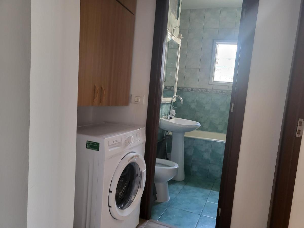 Apartament Cu 3 Camere Chiar In Inima Capitalei Bukarest Eksteriør billede
